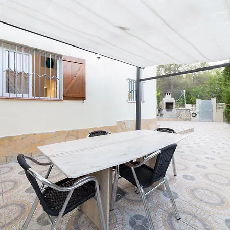 בית נופש Silom House *
