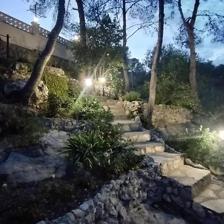 Silom House Sant Pere De Ribes
