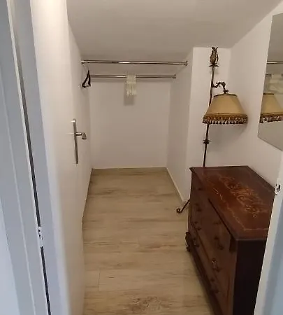 Silom House Сант-Пере-де-Рибес