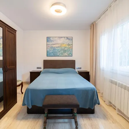 Silom House * Sant Pere De Ribes