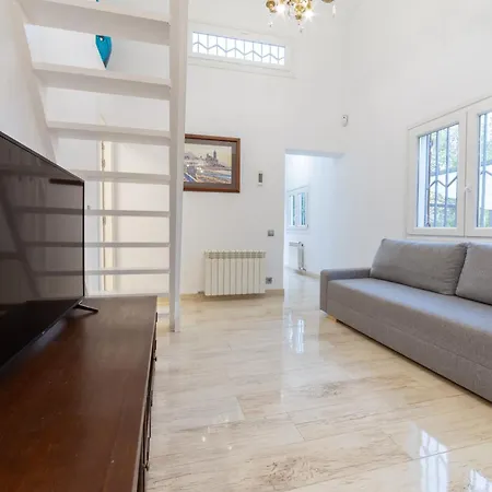 Silom House Holiday home