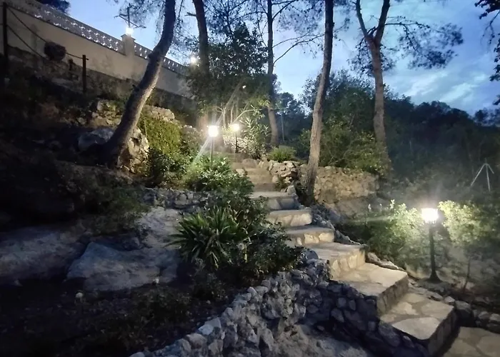 Silom House Sant Pere De Ribes