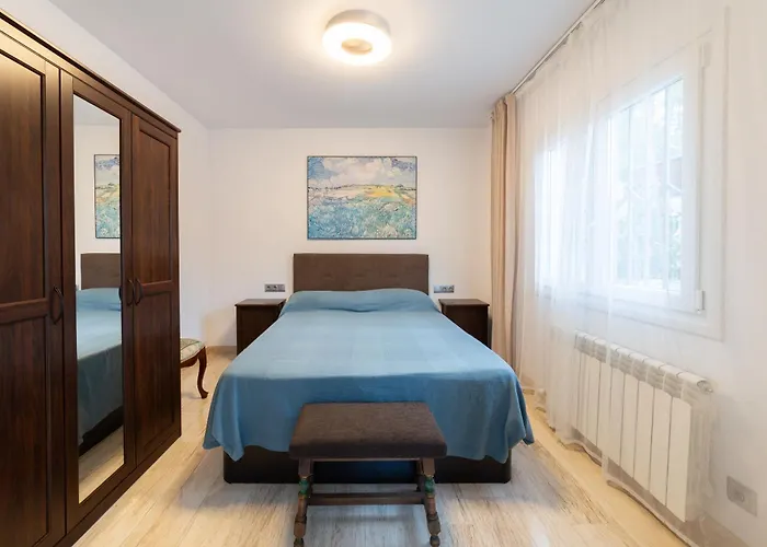 Silom House * Sant Pere De Ribes